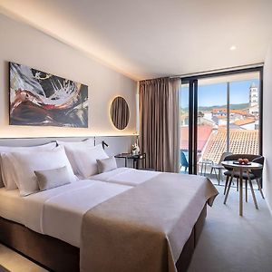 Zimmer mit Kingsize-Bett